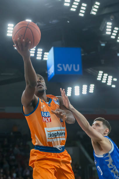 本场比赛聚 本场比赛聚